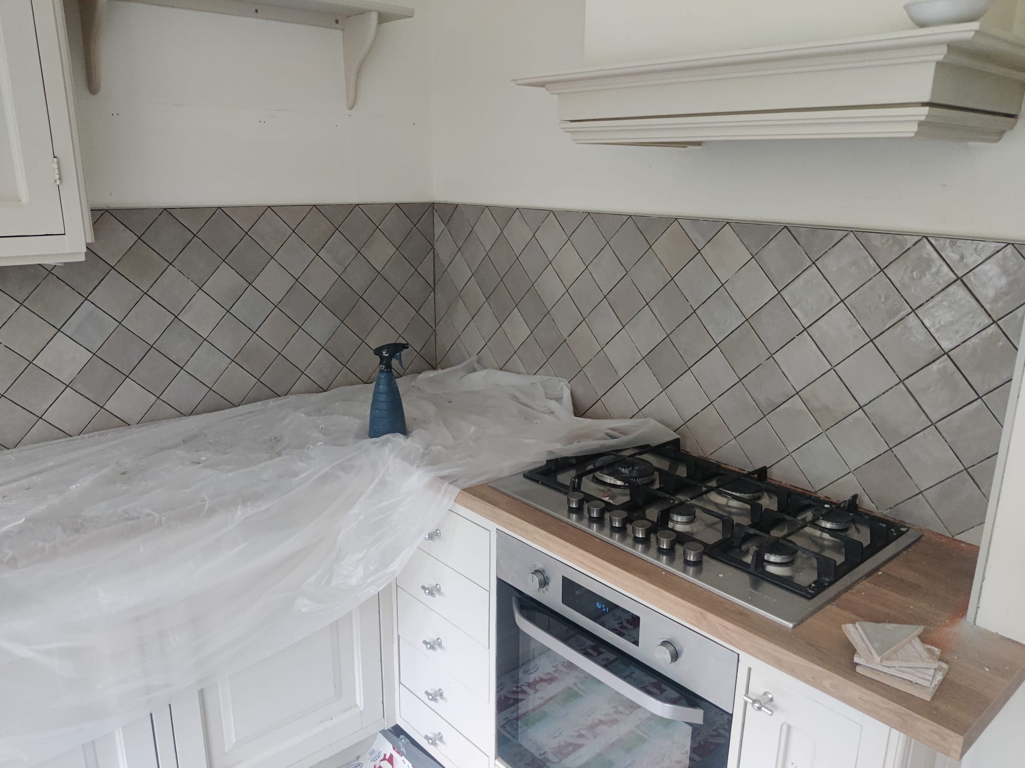 Tegelwerk keuken afgewerkt